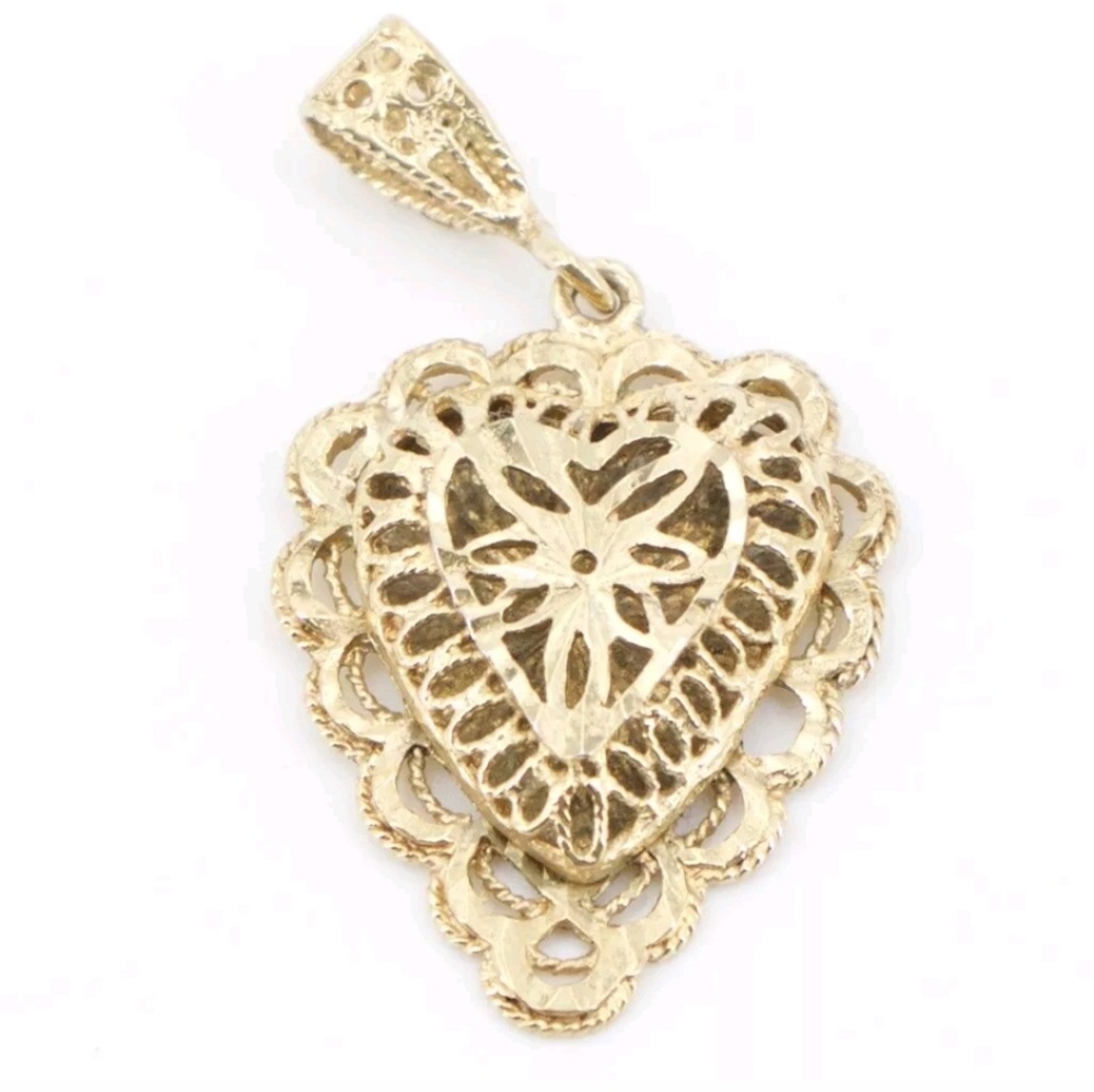 Elegant Gold Heart Pendant